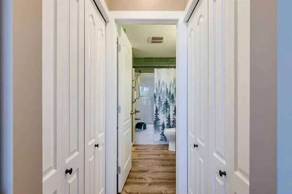 1 Crystal Green Lane, #405
