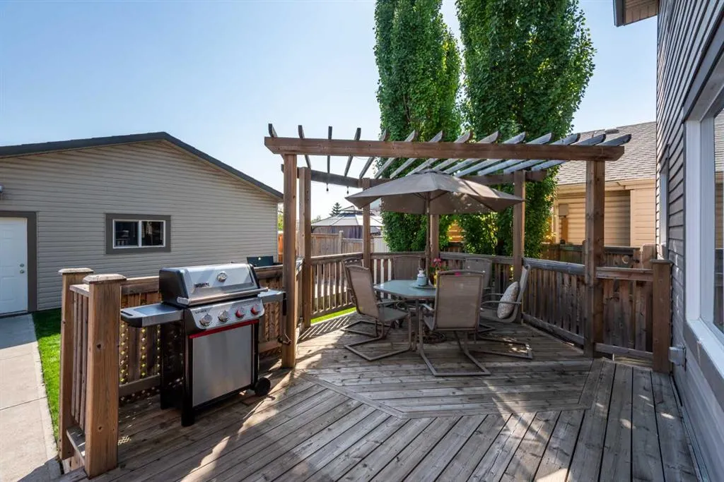 395 Prestwick Close SE