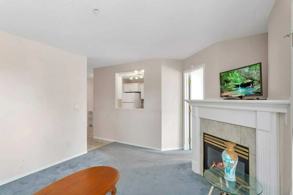 3501 49 Avenue, #205