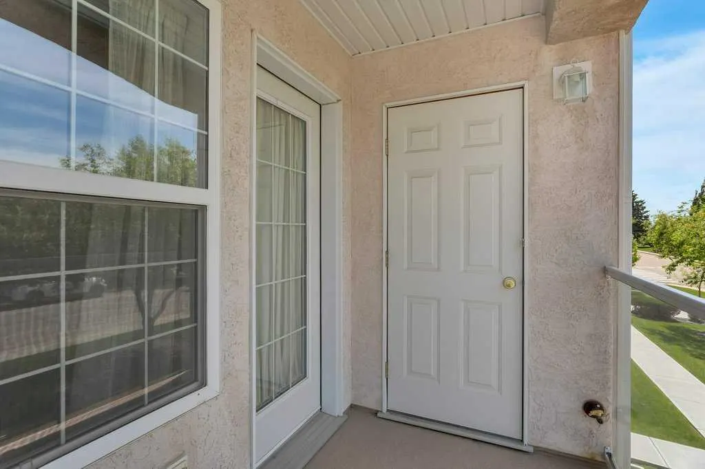 3501 49 Avenue, #205