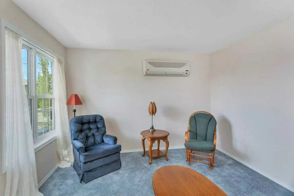 3501 49 Avenue, #205