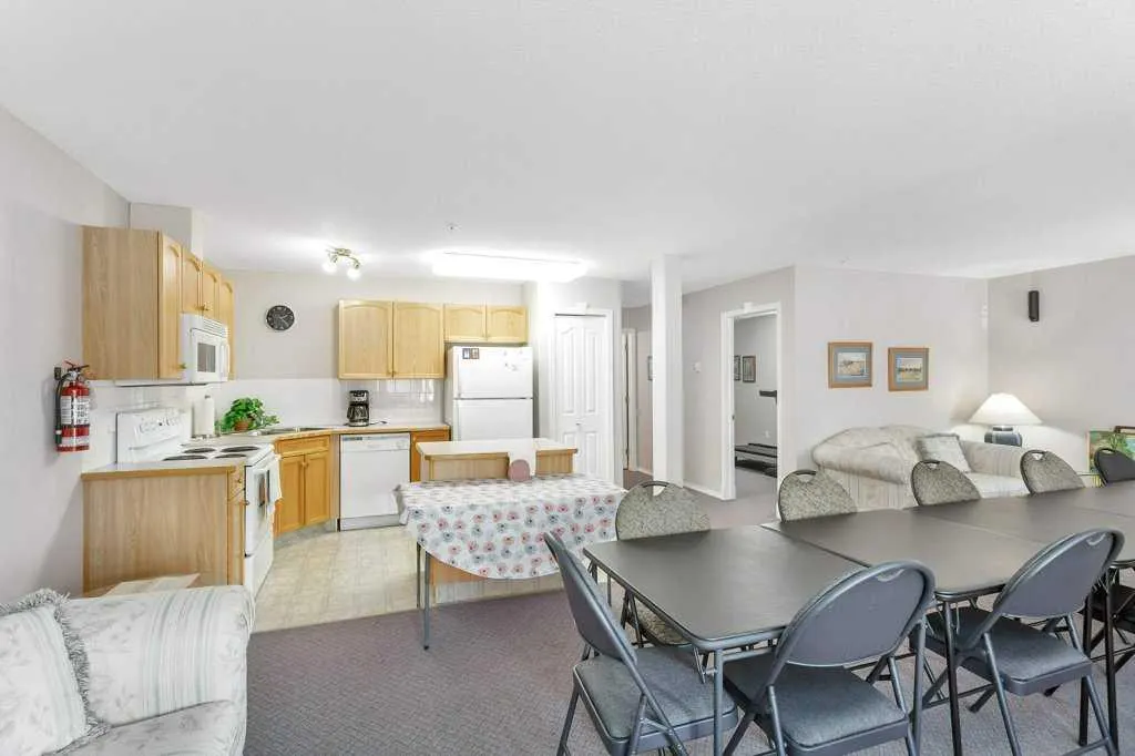 3501 49 Avenue, #205