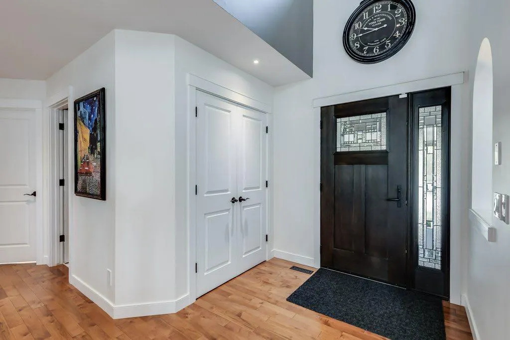 243 Country Hills Close NW