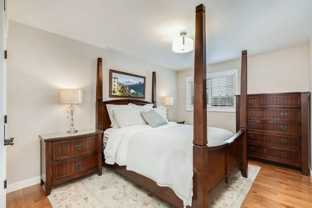 243 Country Hills Close NW