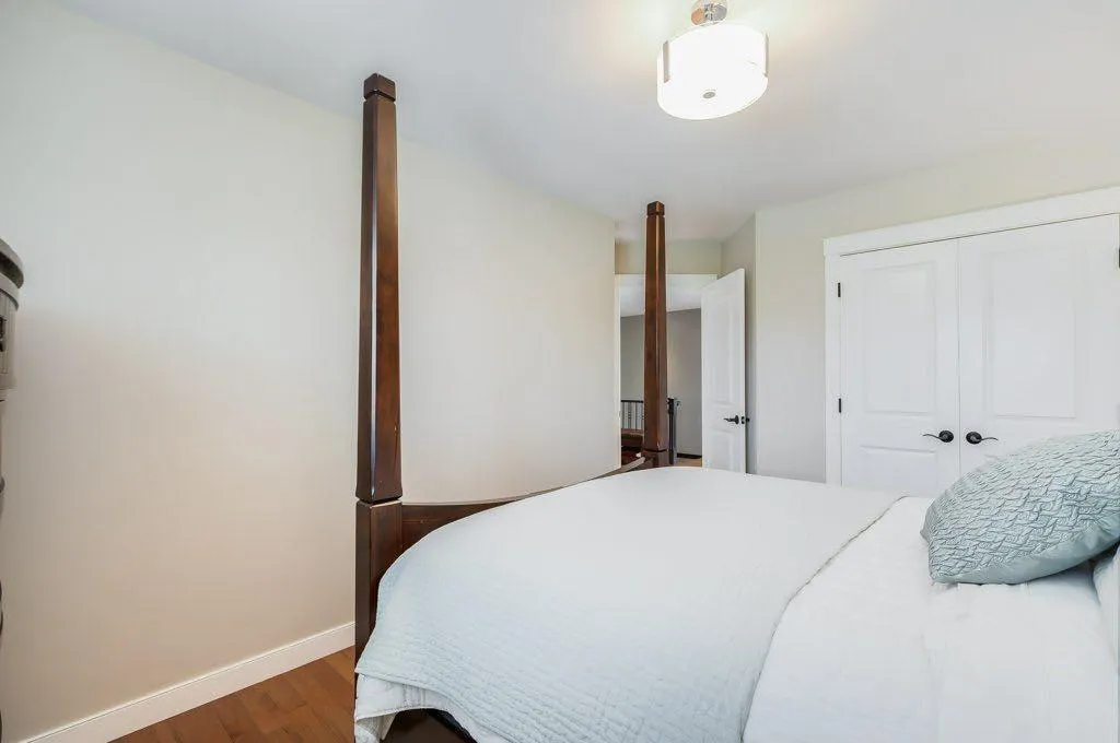 243 Country Hills Close NW