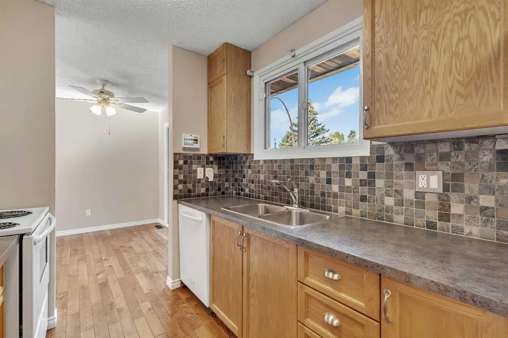 105 Fonda Court SE