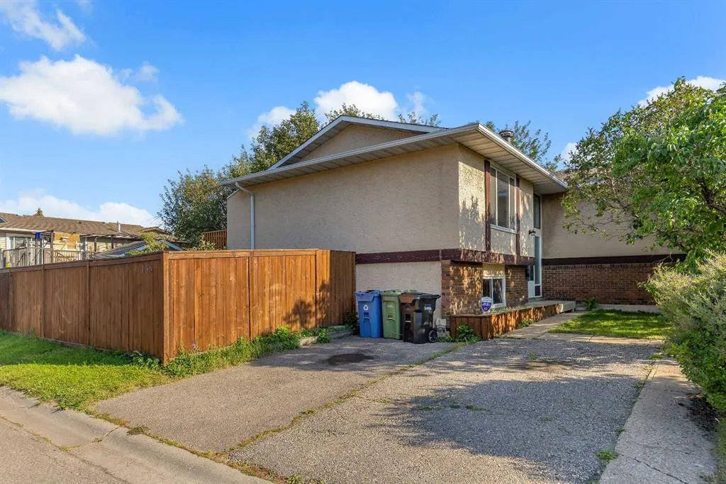 105 Fonda Court SE