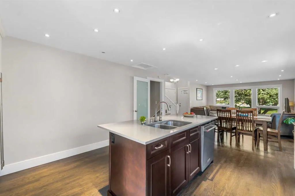 32 Woodbrook Close SW
