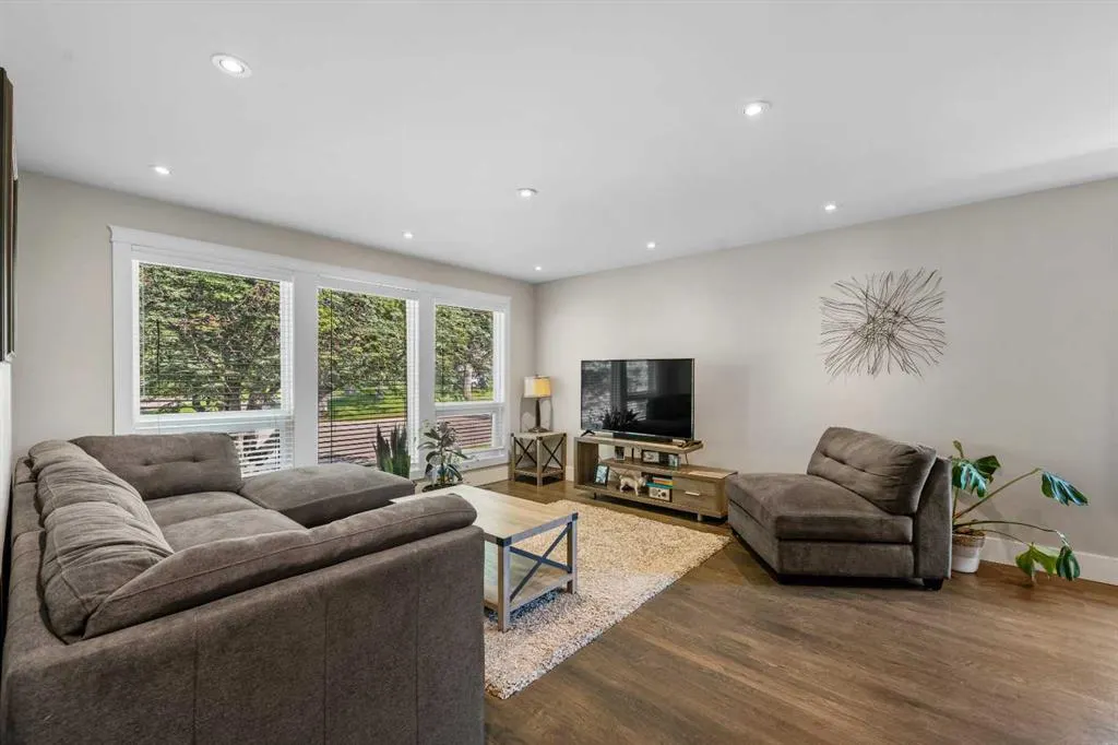 32 Woodbrook Close SW