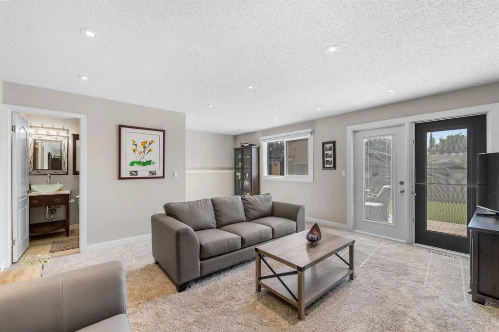 32 Woodbrook Close SW