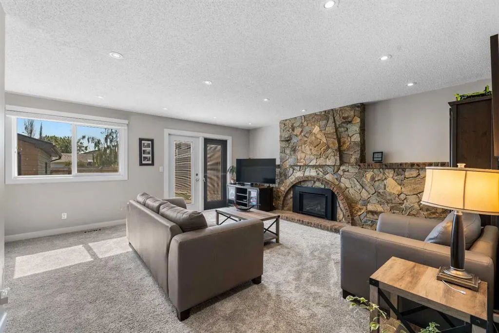 32 Woodbrook Close SW