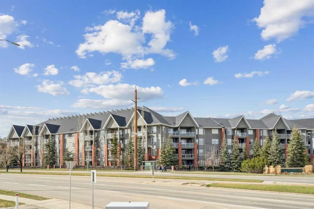 15 Everstone Drive SW, #108