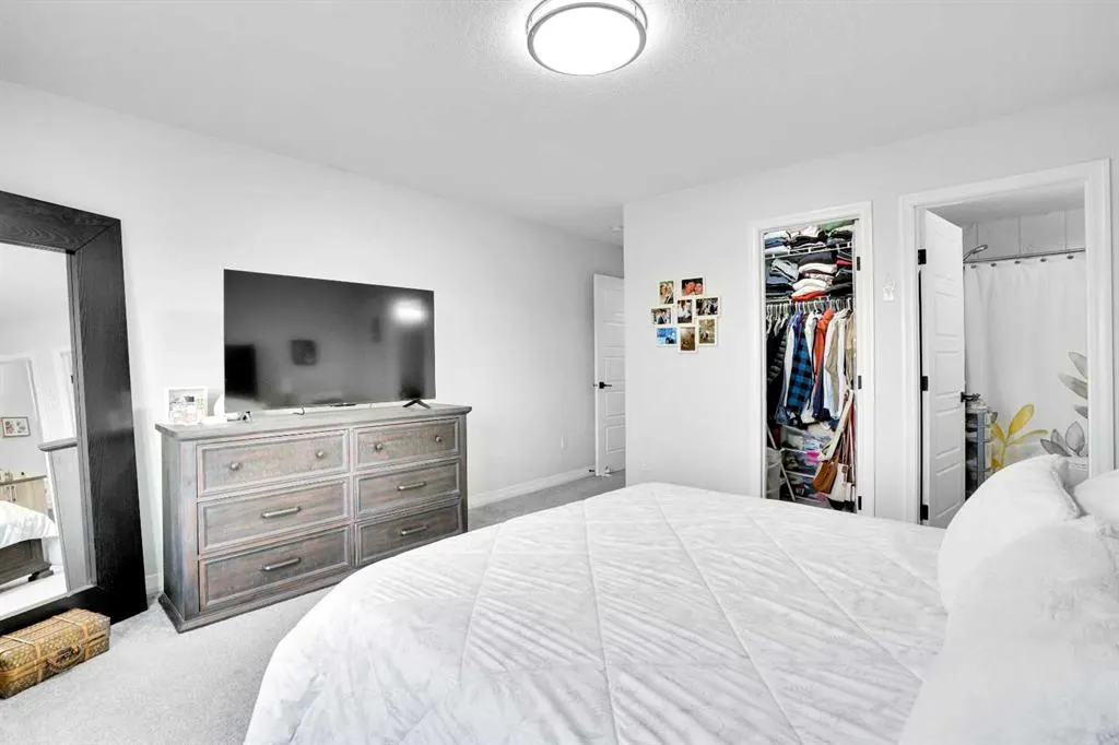 6 Skyview Close NE