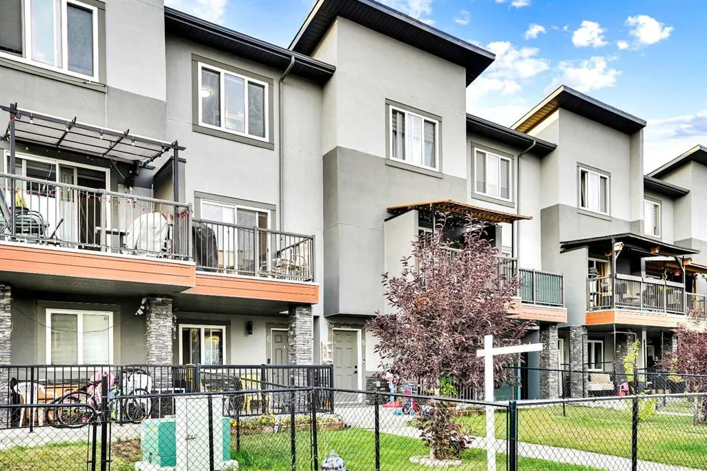 6 Skyview Close NE