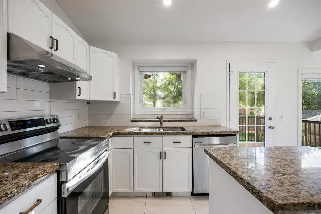 12 Citadel Hills Green NW