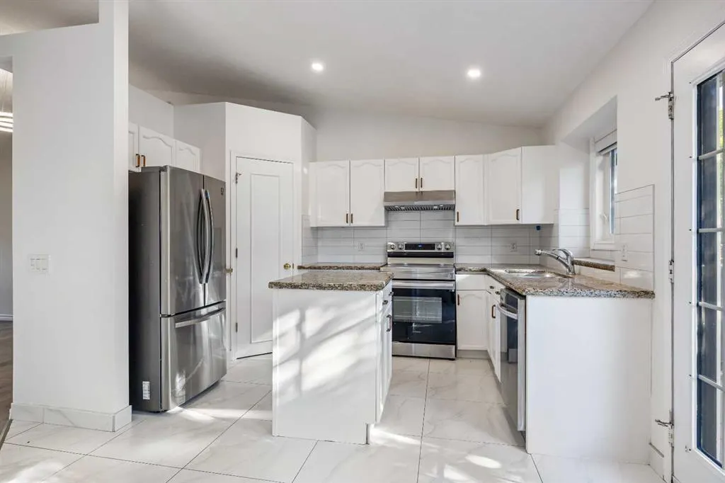12 Citadel Hills Green NW