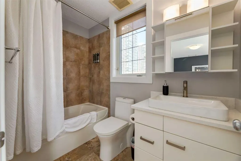 638 11 Avenue SW, #301
