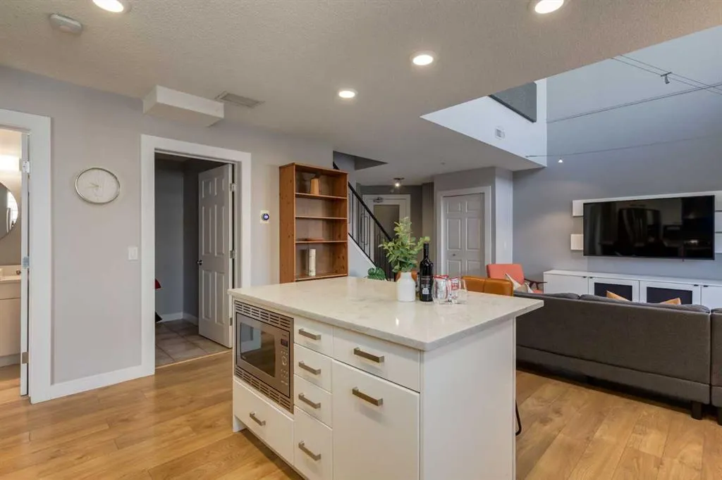 638 11 Avenue SW, #301