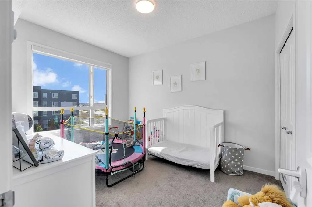33 Carringham Gate NW, #1311