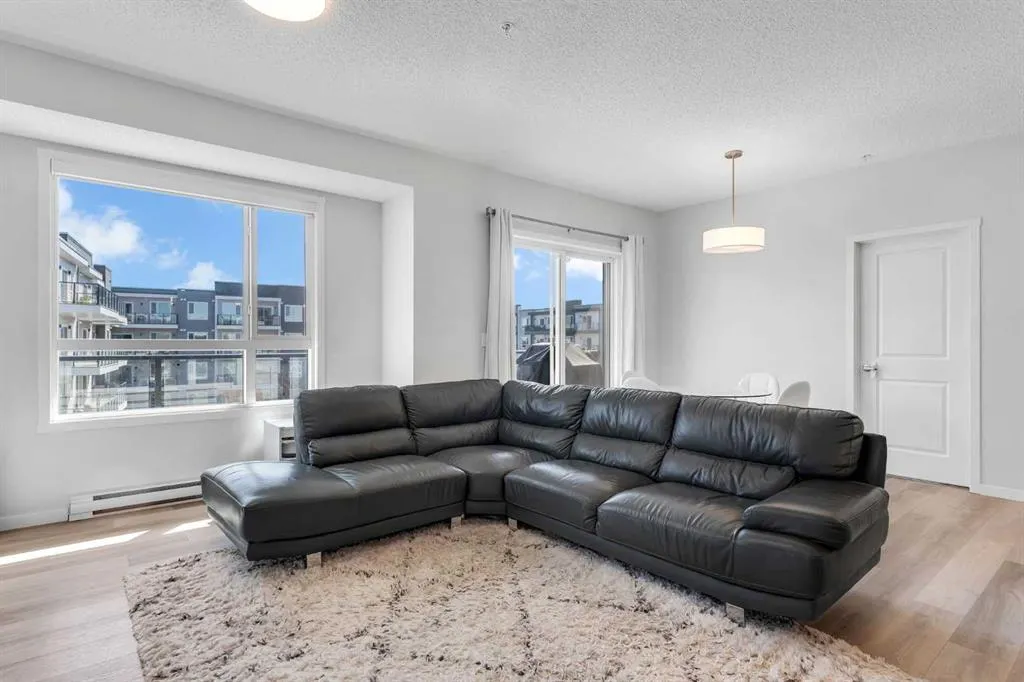 33 Carringham Gate NW, #1311