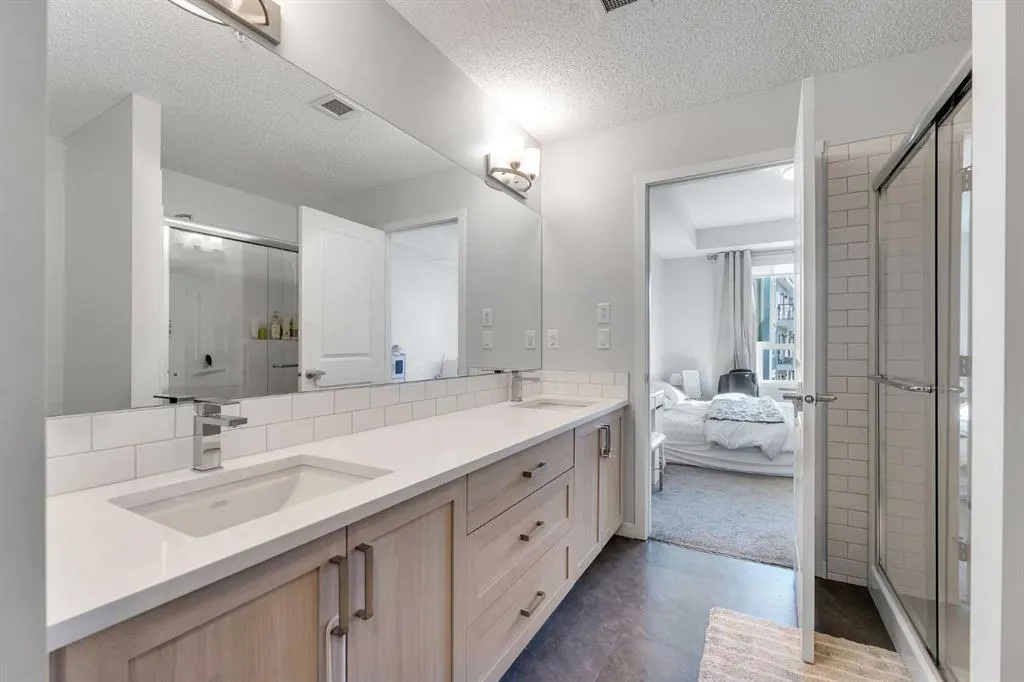 33 Carringham Gate NW, #1311
