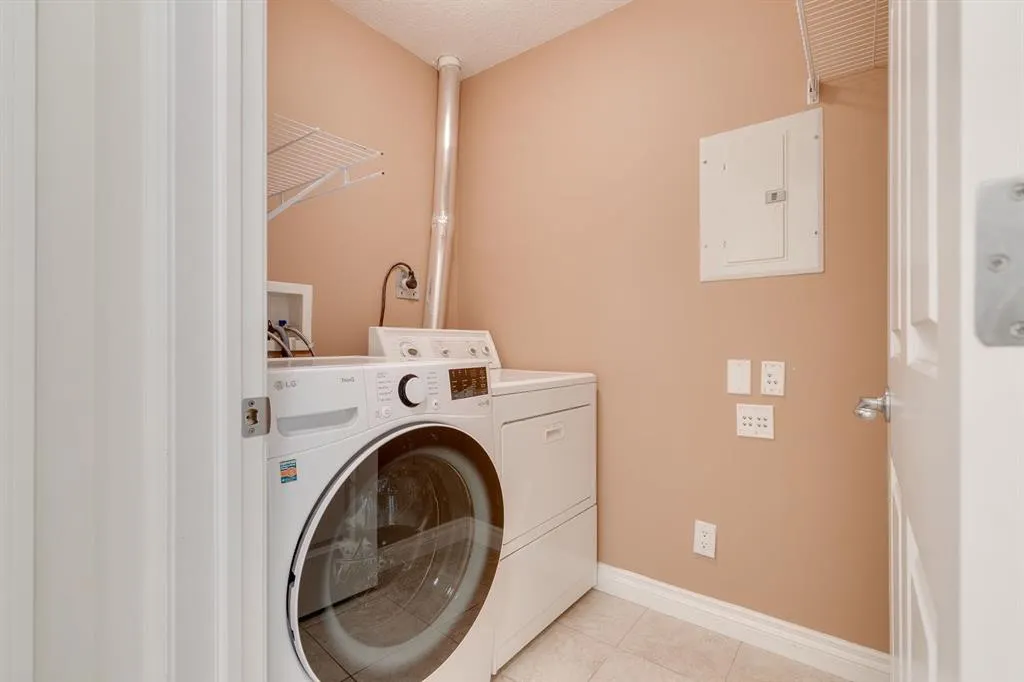 10 Hemlock Crescent SW, #304
