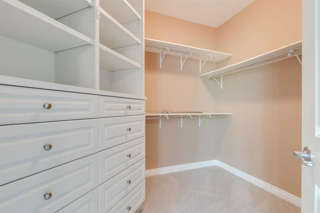 10 Hemlock Crescent SW, #304