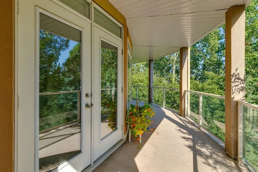 10 Hemlock Crescent SW, #304