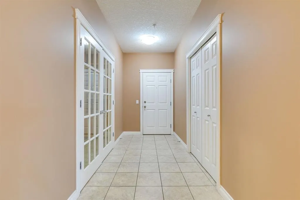 10 Hemlock Crescent SW, #304