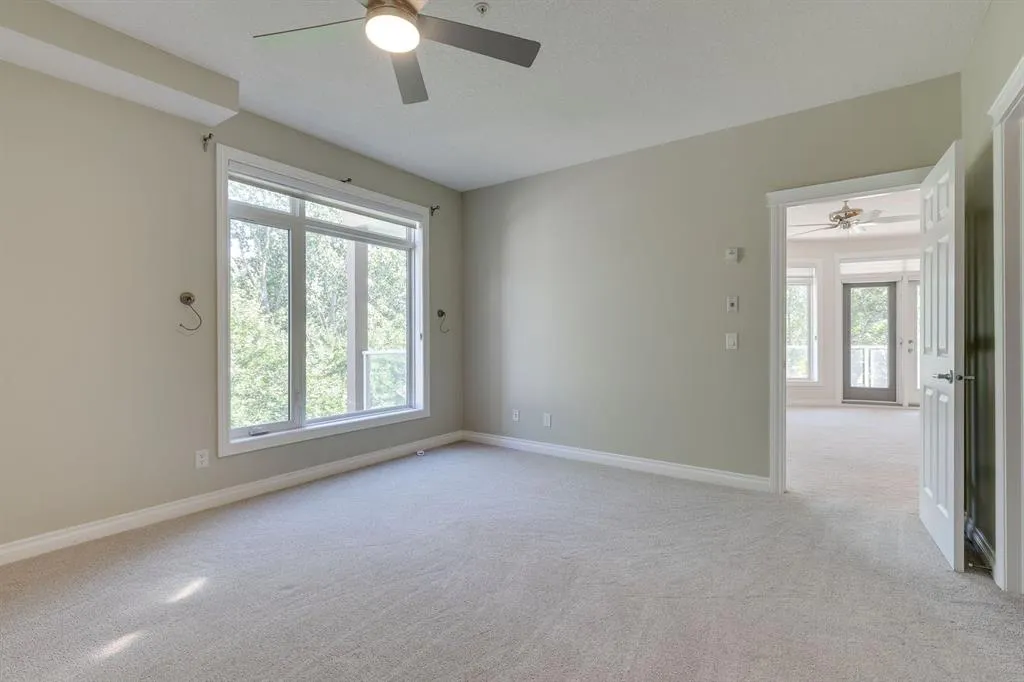 10 Hemlock Crescent SW, #304