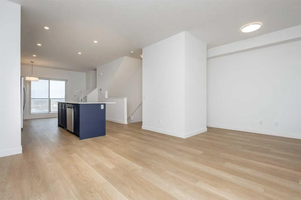 8535 19 Avenue SE, #412