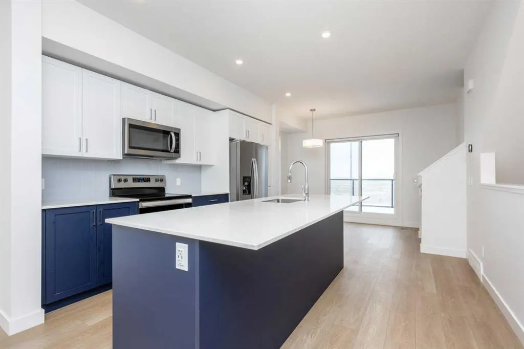 8535 19 Avenue SE, #412