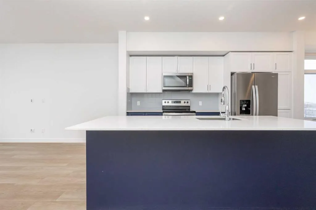 8535 19 Avenue SE, #412