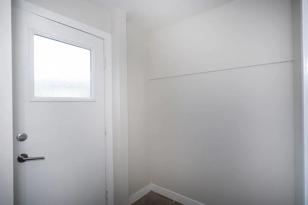 343 Falshire Way NE