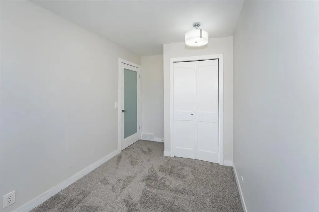 343 Falshire Way NE