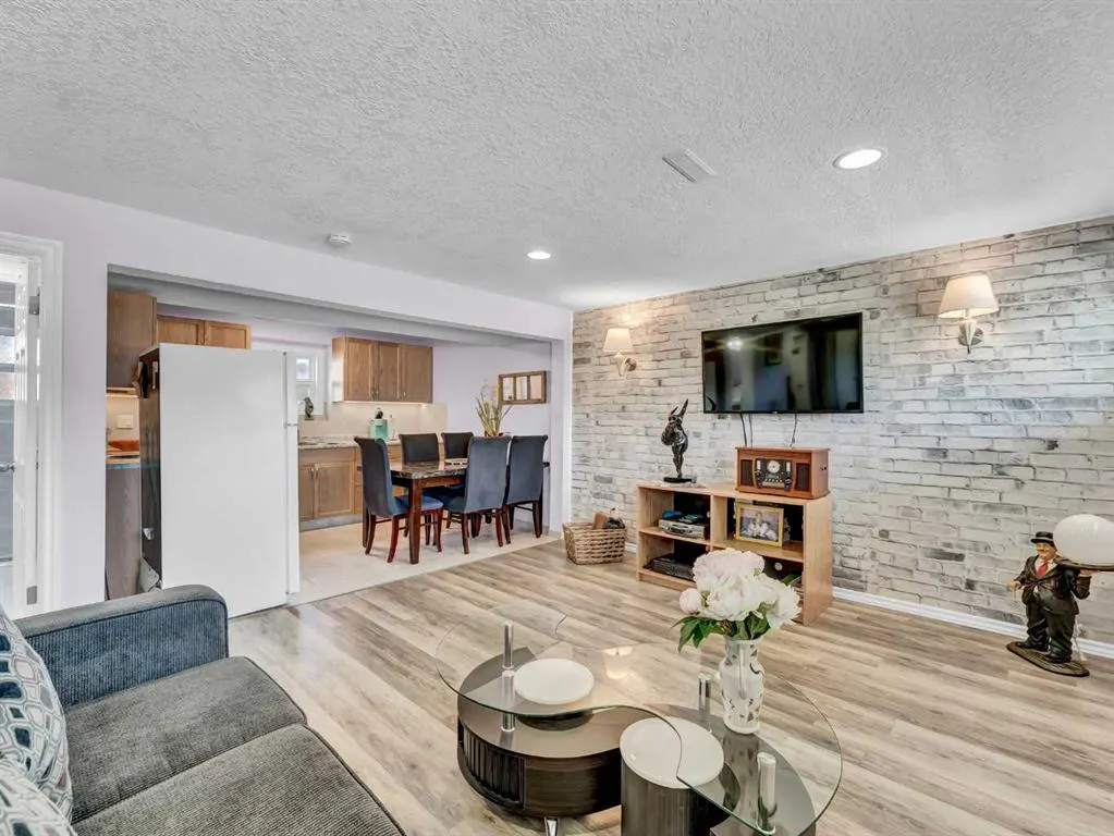 64 Cameron Road SE