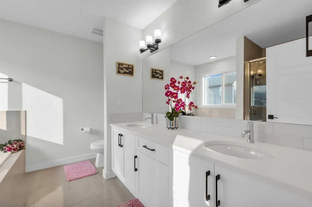 35 Versant View SW