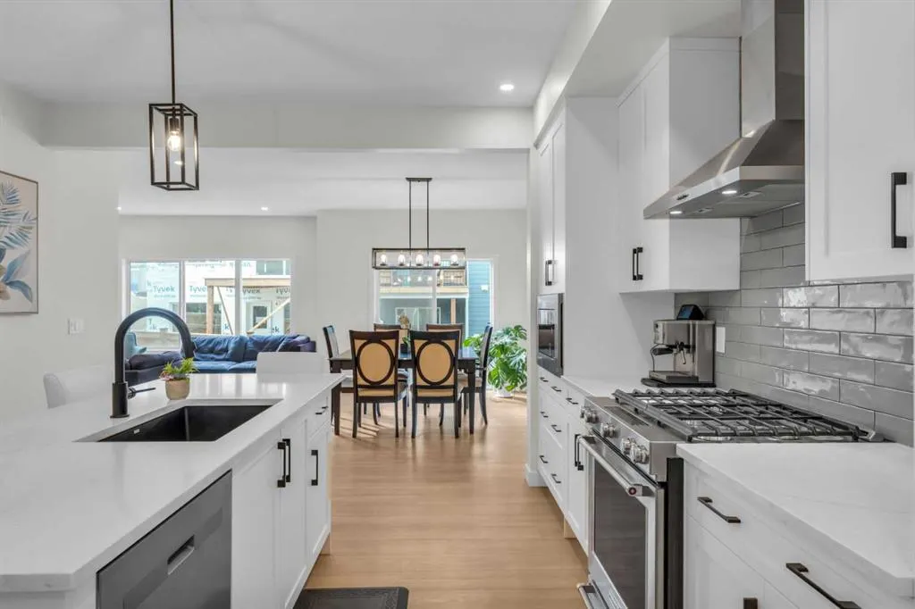 35 Versant View SW