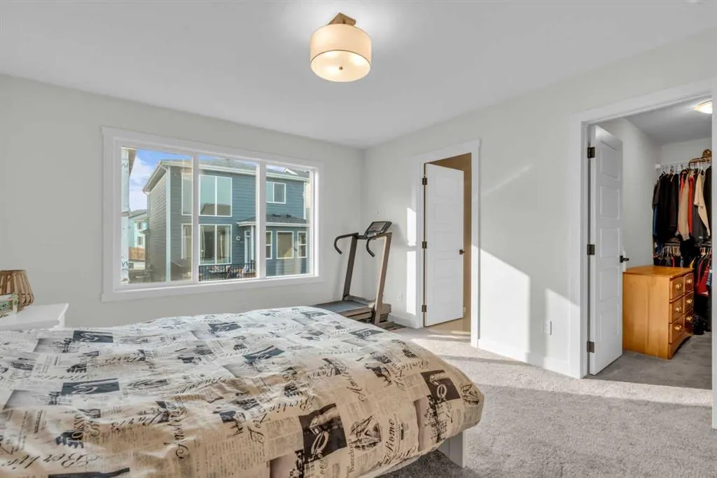 35 Versant View SW