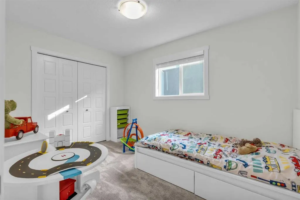 35 Versant View SW