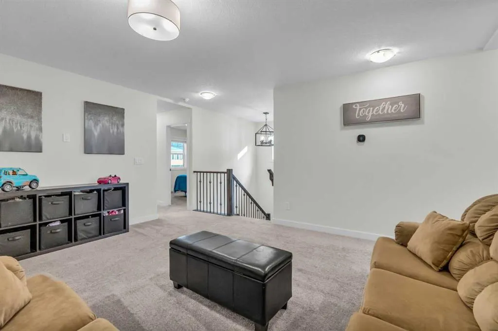 35 Versant View SW