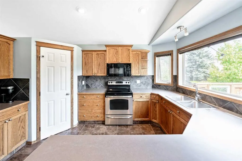 20 High Ridge Crescent NW