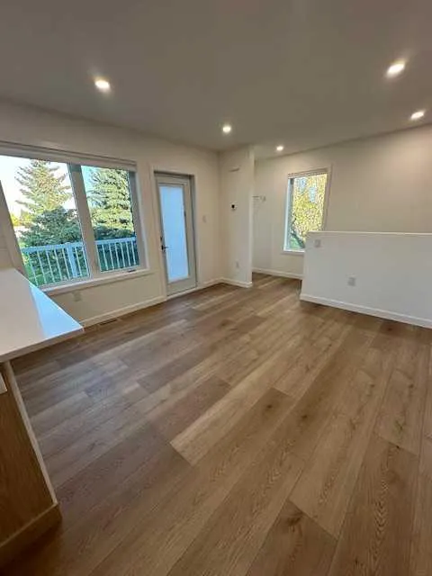 23 Trent Road W