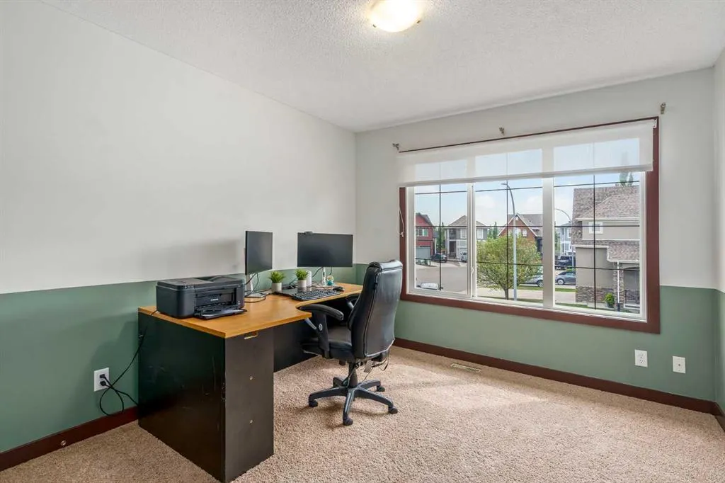 26 Mahogany Green SE