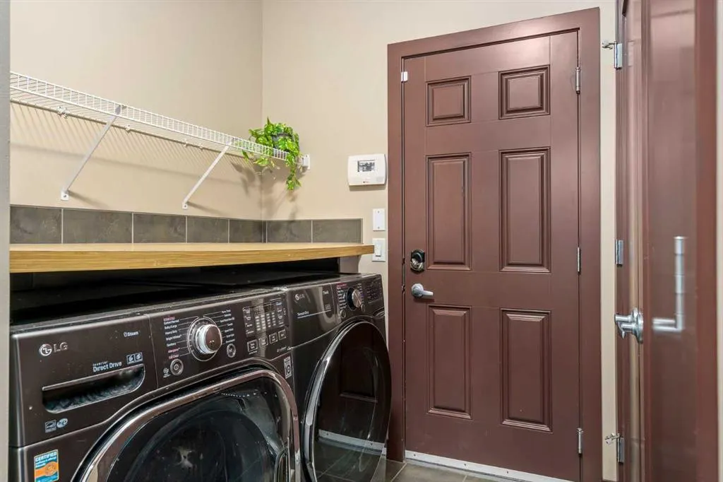 26 Mahogany Green SE