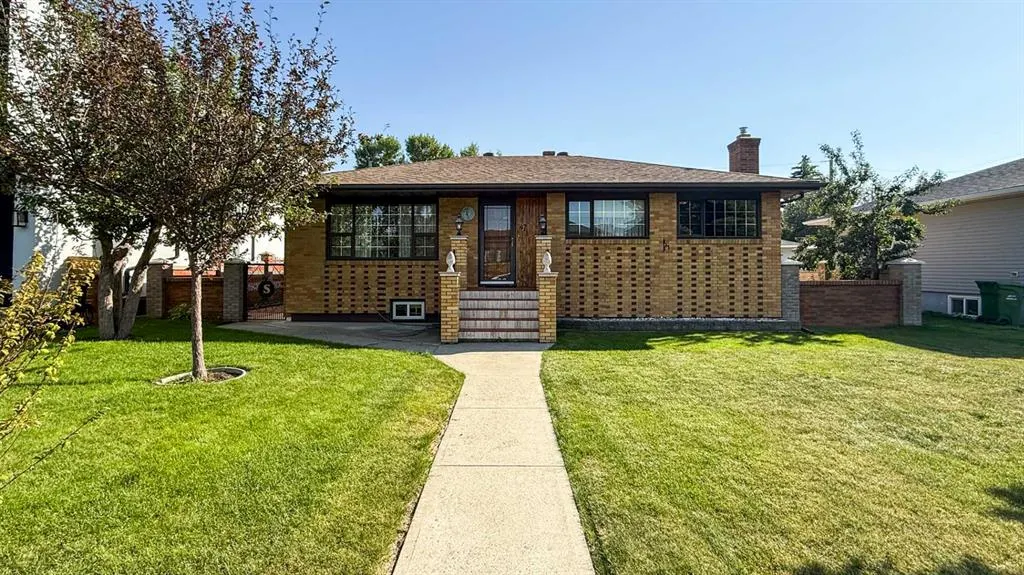 47 Montrose Crescent NE
