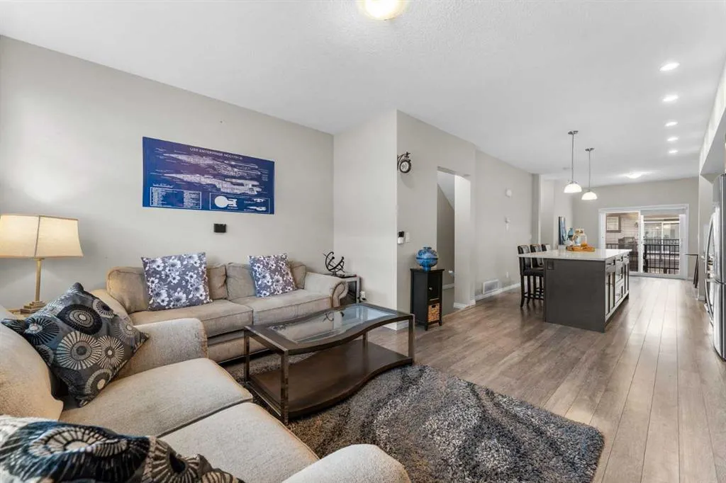 280 williamstown Close NW, #1506
