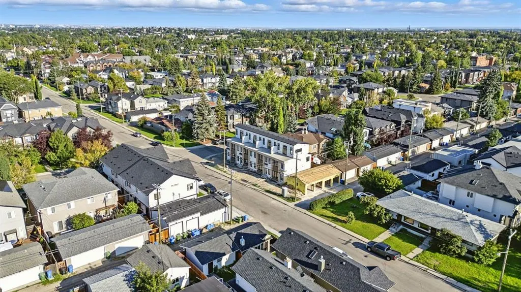 2201 32 Street SW