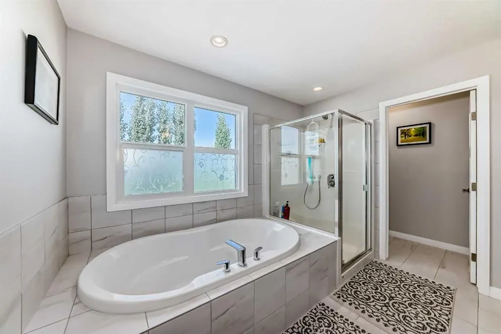 119 Legacy Glen Park SE