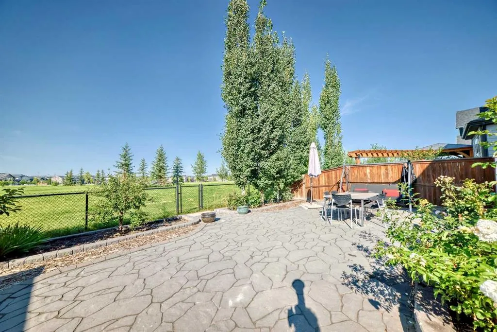 119 Legacy Glen Park SE